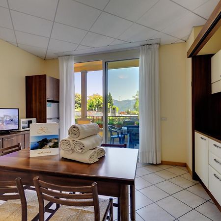 Hotel Residence Zust Вербания Экстерьер фото