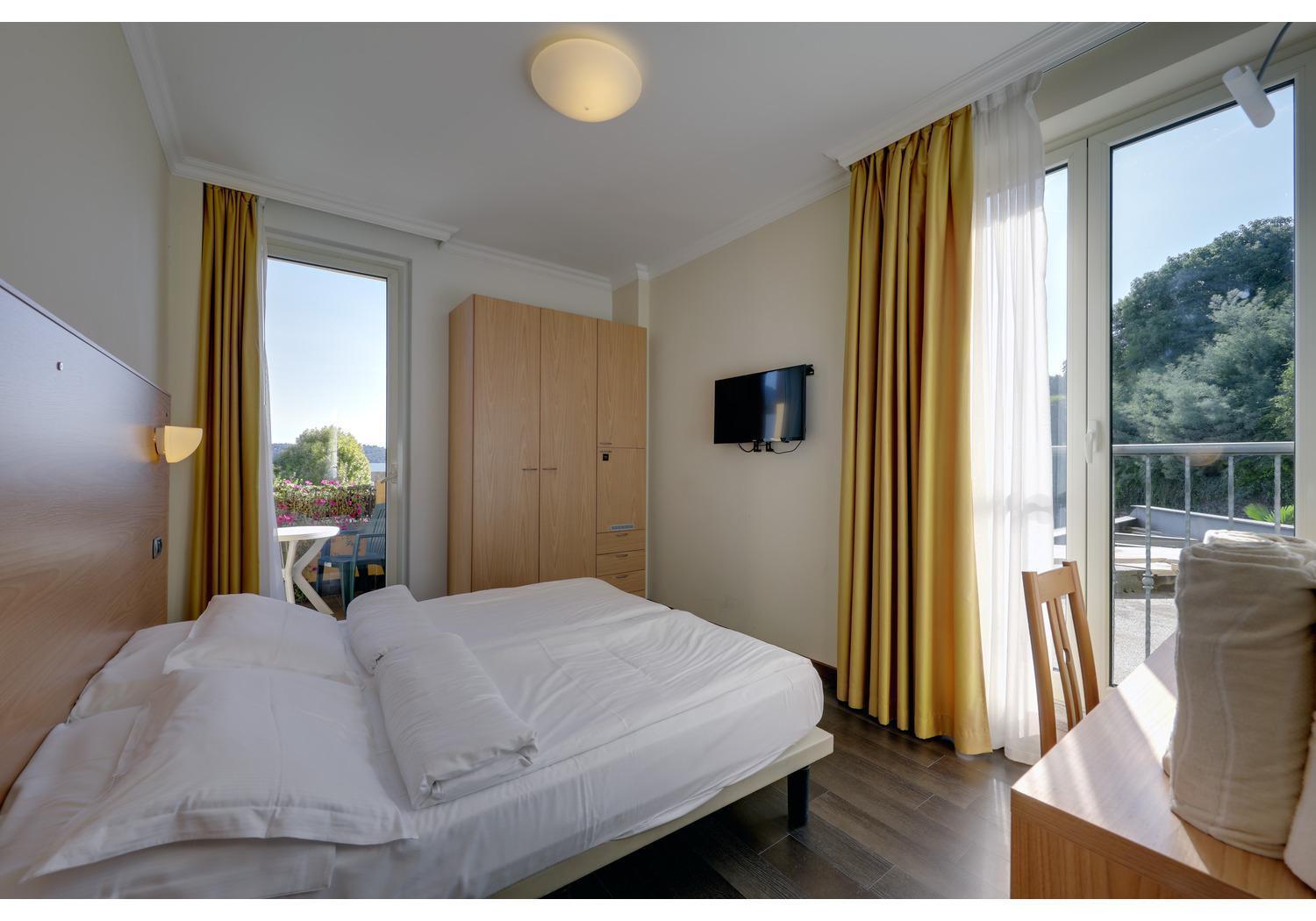 Hotel Residence Zust Вербания Экстерьер фото