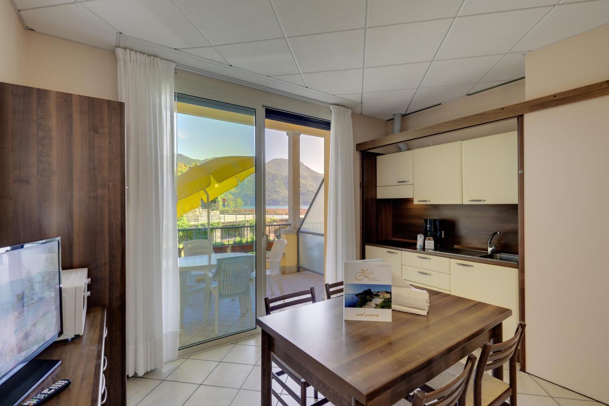 Hotel Residence Zust Вербания Экстерьер фото